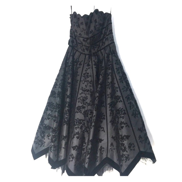 Betsey Johnson Dresses & Skirts - Betsy Johnson Black Strapless Evening Collection Betsey Johnson Dresses & Skirts - Betsy Johnson Black Strapless Evening Collection